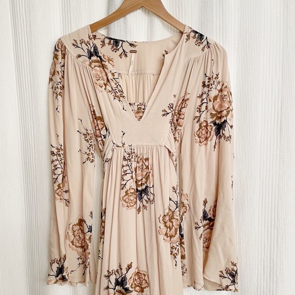 ✖️SOLD✖️Free People Blush Floral Maxi Dress Small - Picture 4 of 7